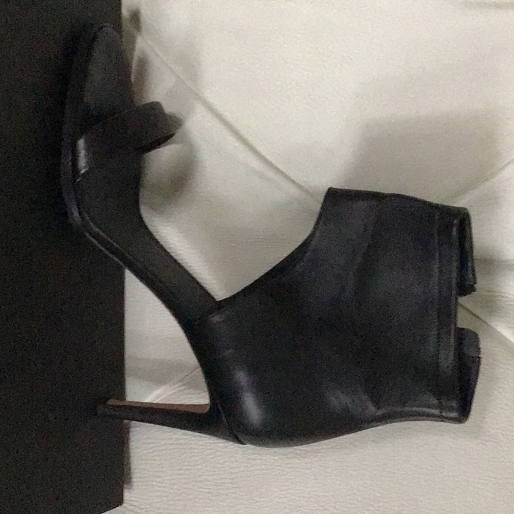 Vince Annalie Black LE